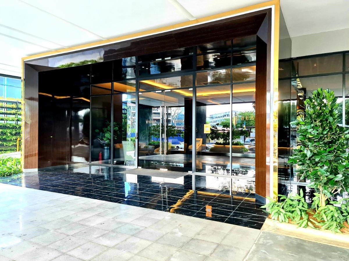 Beacon Executive Premium Suite จอร์จทาวน์ ภายนอก รูปภาพ