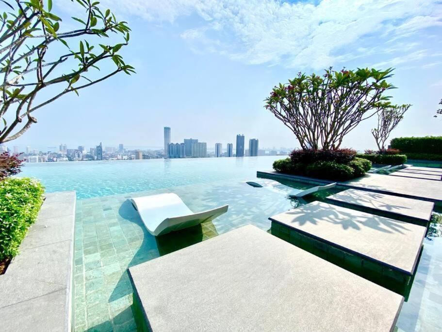 Beacon Executive Premium Suite จอร์จทาวน์ ภายนอก รูปภาพ
